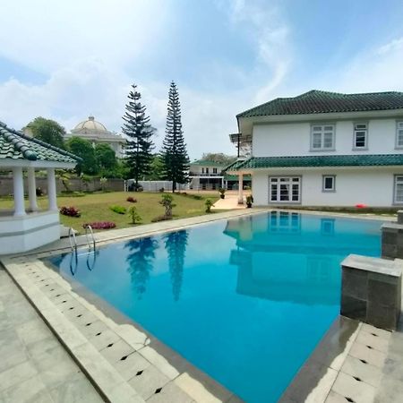 Villa Puncak Resort Gunung Agung Cikundul Exterior foto